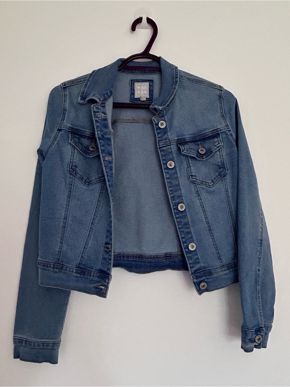 Medium washed blue short denim jacket - Classic Style - Women